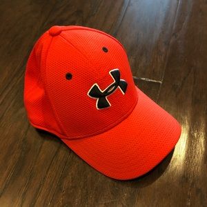 Red youth Under Armour hat small/medium